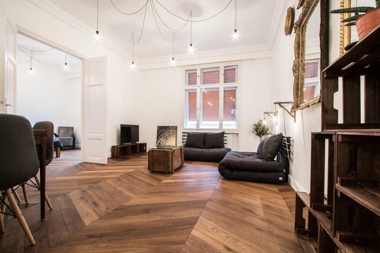Daylight Apartment, The Best Location Budapest Esterno foto