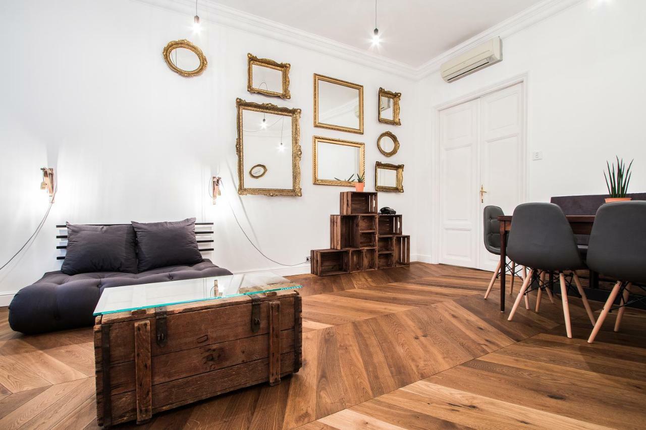 Daylight Apartment, The Best Location Budapest Esterno foto