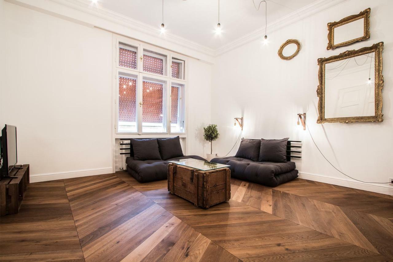 Daylight Apartment, The Best Location Budapest Esterno foto